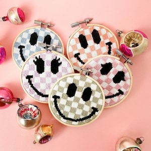 Kit de point de croix mignon smiley heureux, cadeau artisanal facile pour les débutants