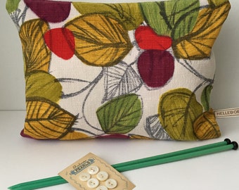 Vintage fabric zipper project bag