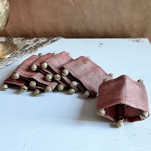 Unusual top napkin rings