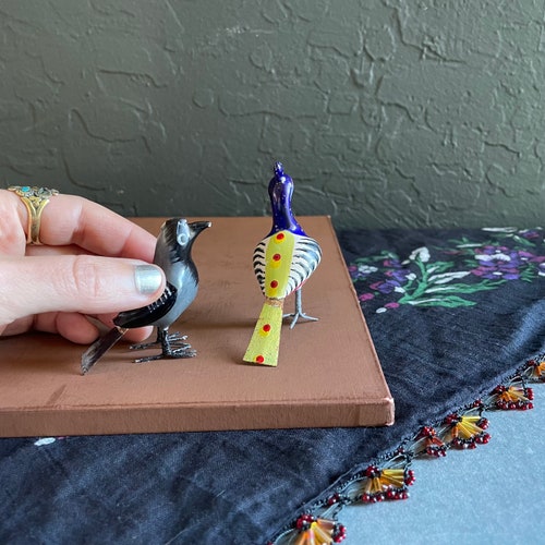 Vintage Nirmal Ponki Chekka Bird Figurines / shops Vintage Indian Wood Wire Bird Figurines