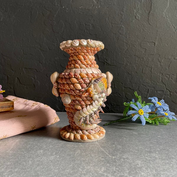 Vintage Shell Art Vase / Vintage Shell Encrusted Folk Art Souvenir Vase With Seahorse