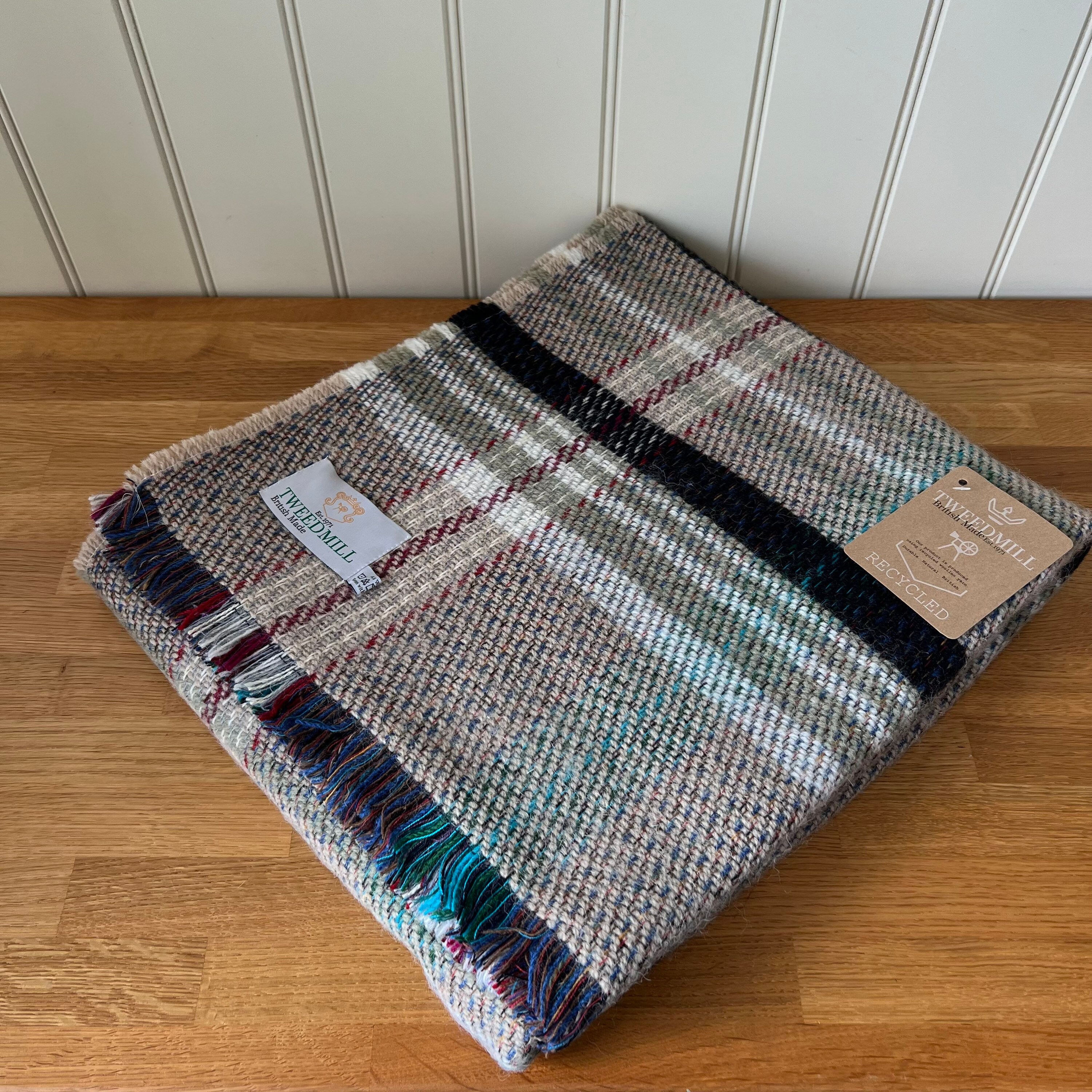 Tweedmill blanket outlet