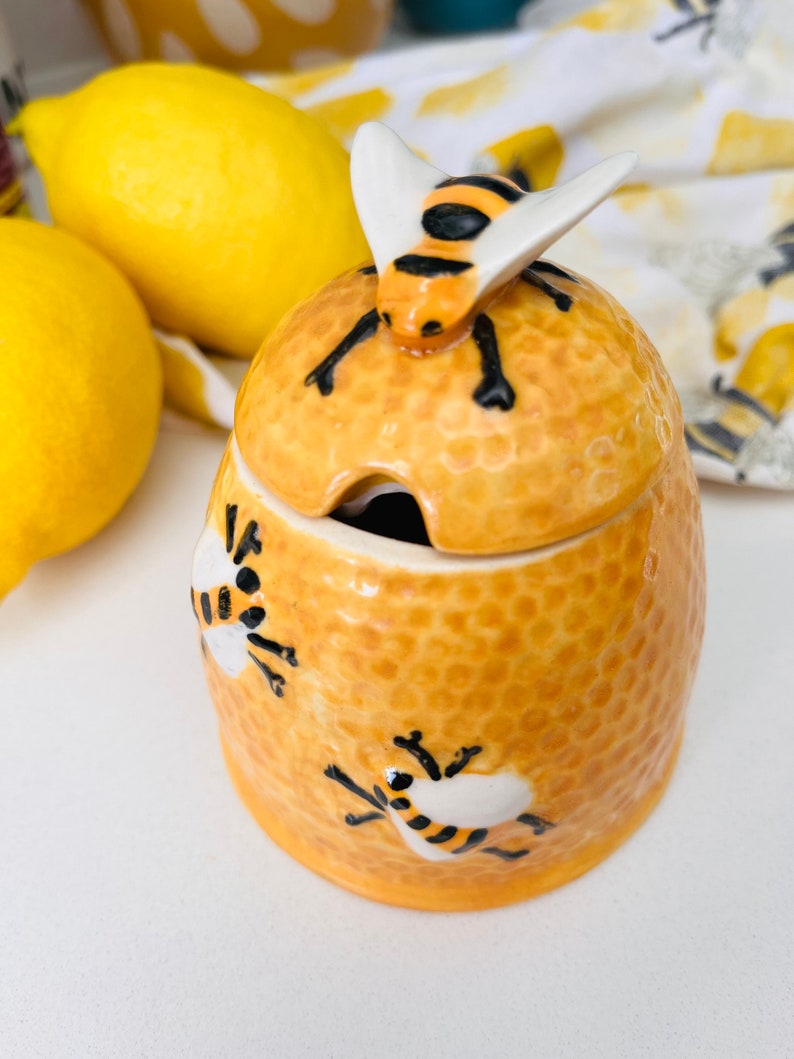 ceramic honey jar with bee details handmade, handpainted ceramics image 2