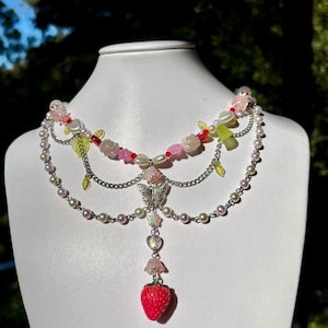 The ‘Strawberry Dreams’ necklace