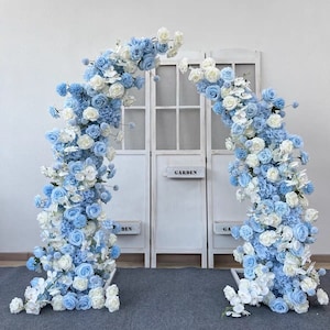 Arco di fiori con rose blu baby, sfondo per matrimonio, arco di fiori, composizione floreale per matrimonio, arco di fiori, decorazione per eventi all'aperto, fiori personalizzati