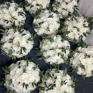 Palla di fiori di respiro del bambino, rosa bianca, foglia di eucalipto, centrotavola per matrimonio, palla di fiori di seta, palla di fiori da tavolo, fiore personalizzato