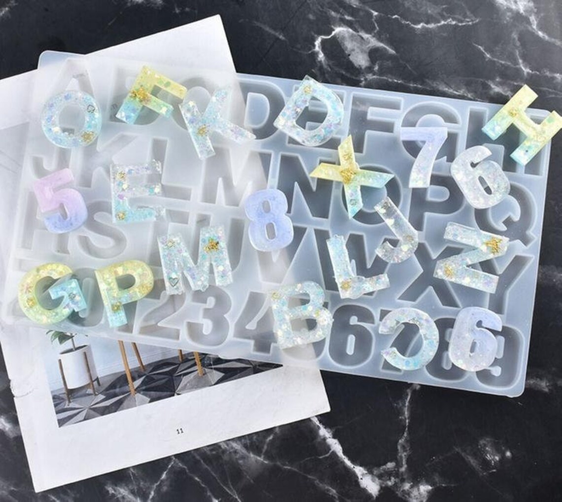 faits au moule 5 lettres
