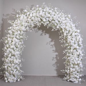 Arco di fiori di rose bianche, ghirlanda di fiori, sfondo per matrimonio, arco di fiori, composizione floreale per matrimonio, arco di fiori, decorazione per feste