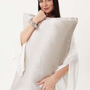 Mulberry Silk Pillowcase Set: Eye Mask & Scrunchie - Anti Aging Skincare