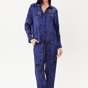 Patterned Silk Pajama Set: Navy Blue Shirt & Pants