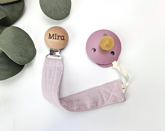 Personlig nappklämma / Muslin napphållare / Anpassad nappklämma / Personliga babypresenter / Graverat trä / Boho baby / Boho barnrum
