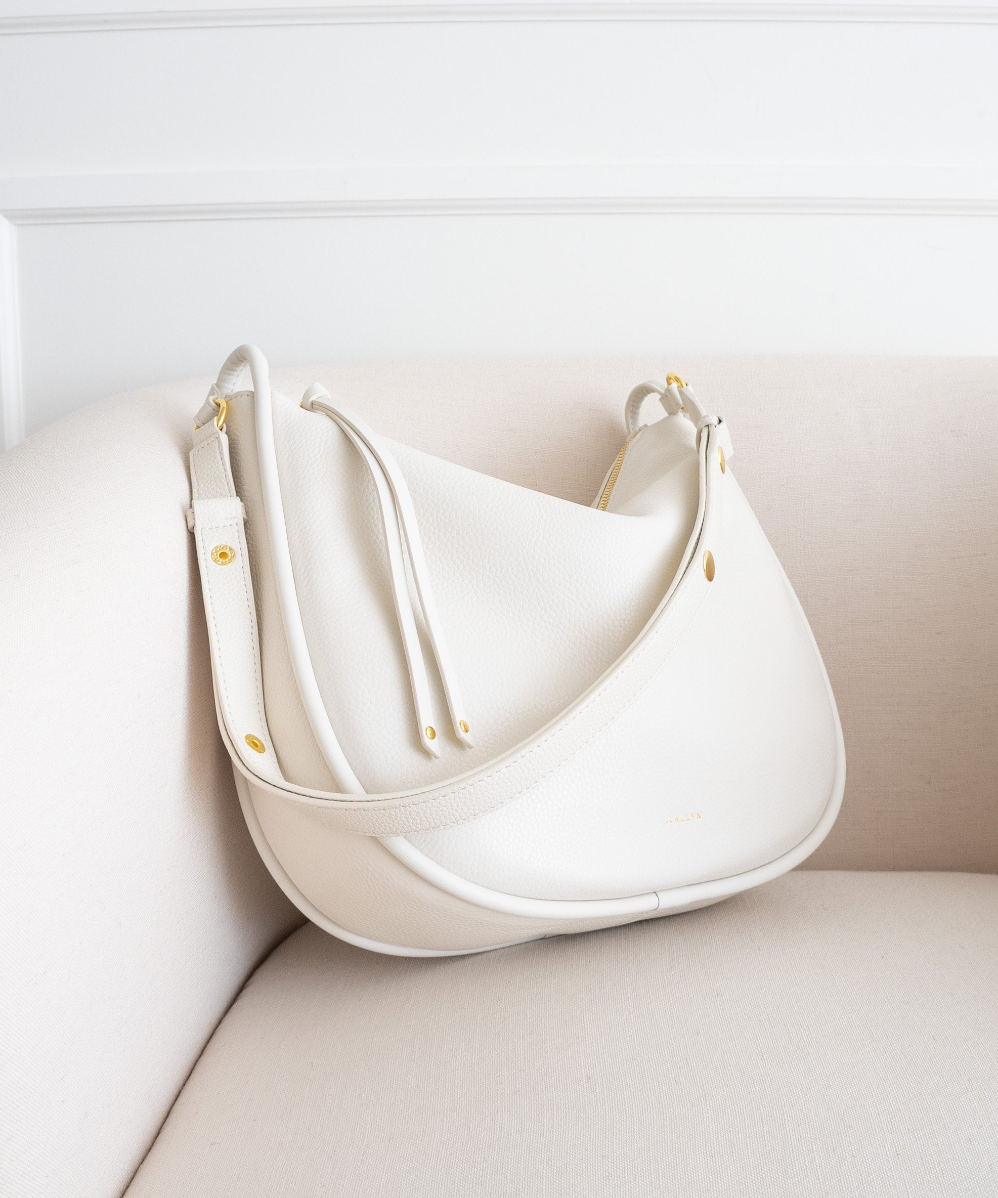 ショルダーバッグ・ポシェット HAHARCHIVE After Pray Edition Perry Nylon Hobo Bag Ivory After Pray Edition | Ferry Nylon Hobo Bag - Ivory | HAH