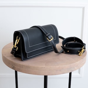 Cartera de piel negra, para llevar cruzada o al hombro, de gran calidad, duradera, minimalista y moderna (vendedor de EE. UU.) AA1-002-01-FAX