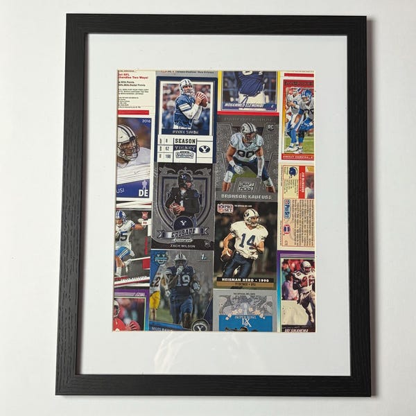 Decoración de pared de fútbol americano de BYU de 28 x 36 cm, hecha con tarjetas de fútbol reales. ¡Única!