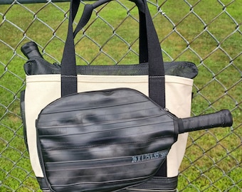 Bolsa de Pickleball, cámara de bicicleta reciclada, lona de algodón resistente, cierre de cremallera en la parte superior, múltiples bolsillos de malla, regalo para mujer o hombre, fabricada en Maine, EE. UU.