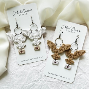 Correo de búho, Carta de aceptación, Accesorios mágicos, Pendientes de arcilla hechos a mano, Pendientes colgantes, Correo mágico, Pendientes de mago, Regalo navideño