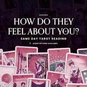 Puede incluir: Juego de tres tazas de cerámica con acabado mate moteado. Las tazas son de color crema, gris claro y gris oscuro. Diseño sencillo y minimalista, ideal para café o té.