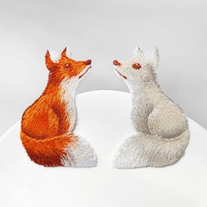 Red/Arctic Fox Iron-On Patch, Embroidered Symmetrical Pattern, Realistic Animal Designs