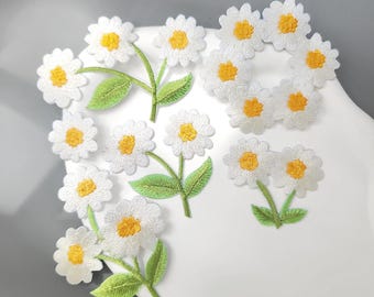 White Daisy Iron-On Patch, Embroidered Floral Applique, Small Chrysanthemum Flower Wreath