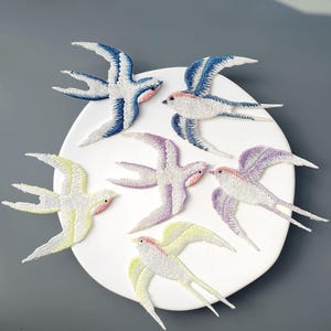 2 écussons thermocollants brodés hirondelle, oiseau appliqué, décoration printanière, gauche + droite