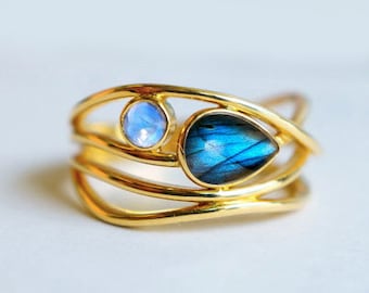 Labradorite, Moonstone Highway Styel Ring Bezel Set Party Wear Moonstone Ring Pear Labradorite Fashion Style Weddign Ceremony Gifted Band.
