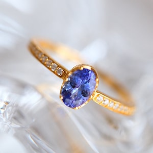 Tanzanite Engagement Ring 14K Gold Vintage Tanzanite Diamond Wedding Gift Beautiful Tanzanite Fine Handmade Ring Women Dainty Promise Ring.
