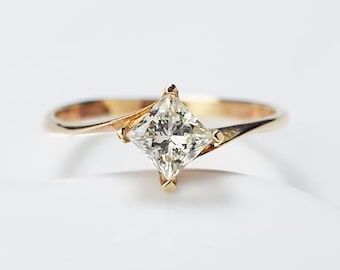 Anillo de compromiso de moissanita talla princesa, anillo solitario de moissanita de oro de 14 quilates para propuesta de San Valentín, anillo de boda cuadrado con engaste diagonal.