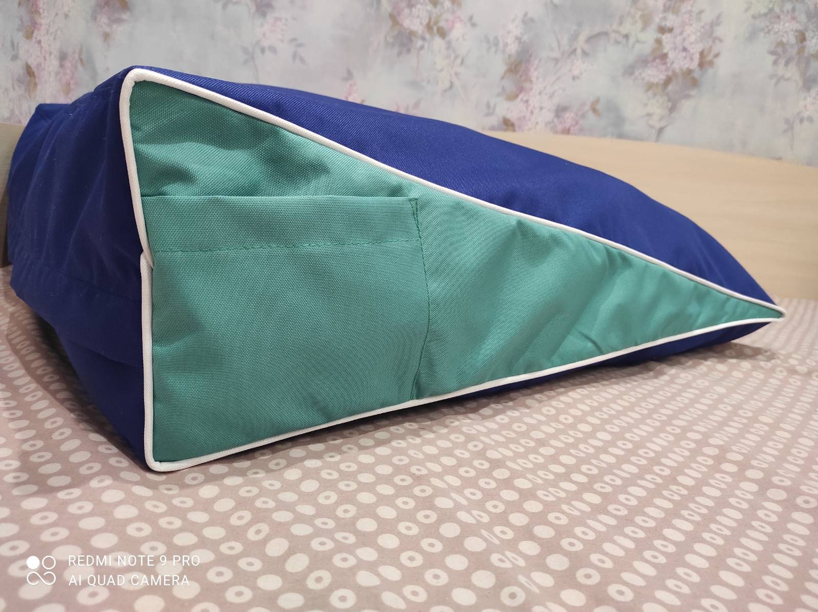 Cover on the pillow to read, watching TV, for working with a laptop - Kussensloop op Leeskussen - Posture Pillow Case - Any Custom Size