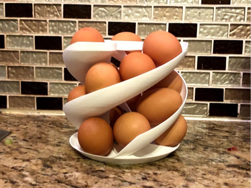 QUTREY Silver Metal Egg Holder Countertop, Spiral Design Egg Skelter  Dispenser Rack with Egg Storage Basket for Kitchen