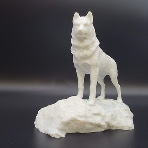 Husky Statue | Housewarming Gift for Husky Lovers | Dog Lovers Gifts | Animals Veterinarians Office Gift | Wolf on Rock Figurine Paintable