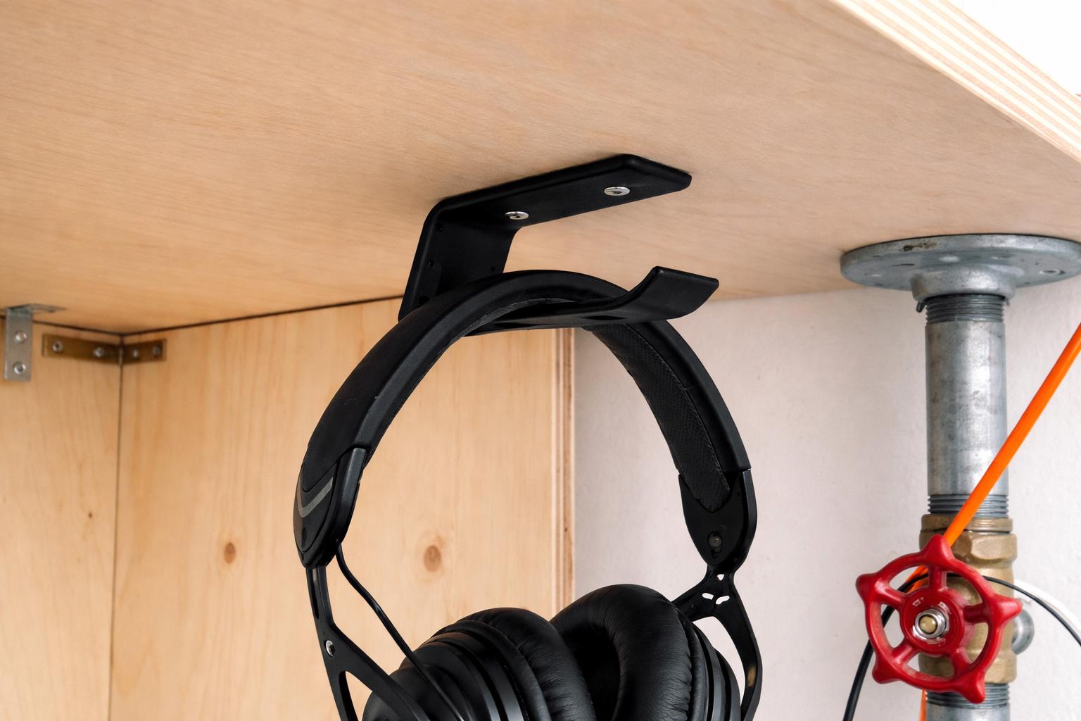 Hidden Headset Holder Under Desk | Office Organization | Gamer Gaming Holds Headsets | Gifts for PC Gamers | Nerdy Gifts | Boyfriend Him His