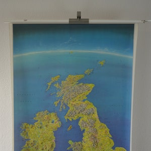 Schulwandkarte von British Isles, UK: original vintage 80er Jahre Lernposter aus der Welt der Welt, Schulposter, Weltall, England, Schottland, Schottland