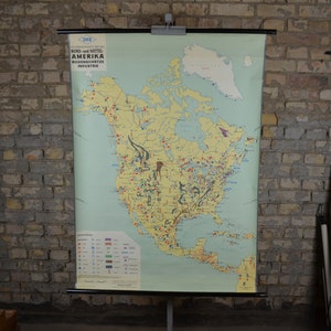 Mappa scolastica d'epoca del Nord America, risorse naturali e attività minerarie: poster didattico originale tedesco degli anni '60 con grande mappa murale, USA