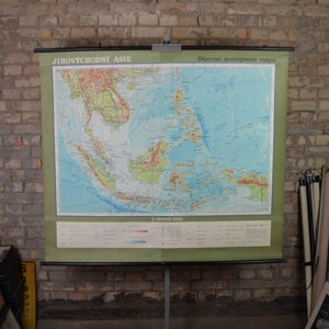 Vintage Schulkarte von Südostasien: Großes original 1960er Schulposter Rollkarte Geographie Thailand Indonesien Vietnam