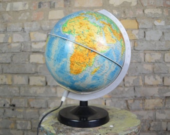 Globe lumineux original vintage de Räth : carte topographique allemande rare des années 1980, lampe faite main, géographie, lampe de nuit, science rétro