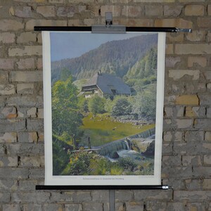 Casa della foresta nera a Hornberg, Gutachtal: poster educativo vintage tedesco anni '60 originale rotolare giù per la carta da parati della scuola Schwaben Schwarzwald
