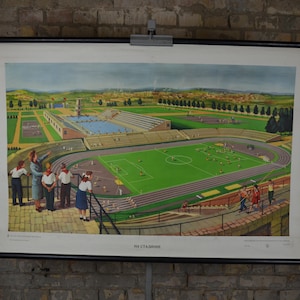 Allo stadio di calcio: poster da parete originale della metà del secolo vintage degli anni '60 della scuola educativa sovietica stampa Realismo socialista Sport URSS