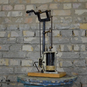 Exceptional 1890s Steam Engine Cutaway Model: original antique German educational classroom scale mechanic object engineering school vintage