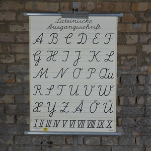 Alphabet cursif majuscule: original vintage des années 1970 petite carte murale scolaire affiche éducative rouleau bas imprimer ABC lettres typographie allemand