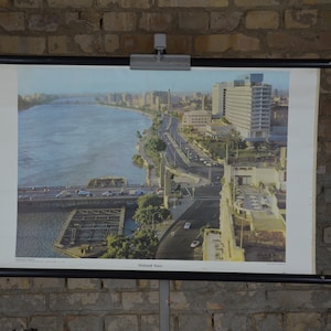Kairo, Ägypten: original vintage 1970s Lehrtafel Schulwandkarte Schulwandkarte Skyline Skyline Modernist Nilstrassen