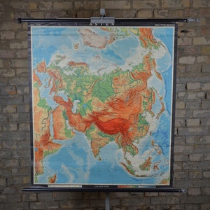 Mappa topografica dell'Asia: grande originale vintage tedesco 1960 poster educativo rotolare giù scuola wall chart continente geografia Cina India