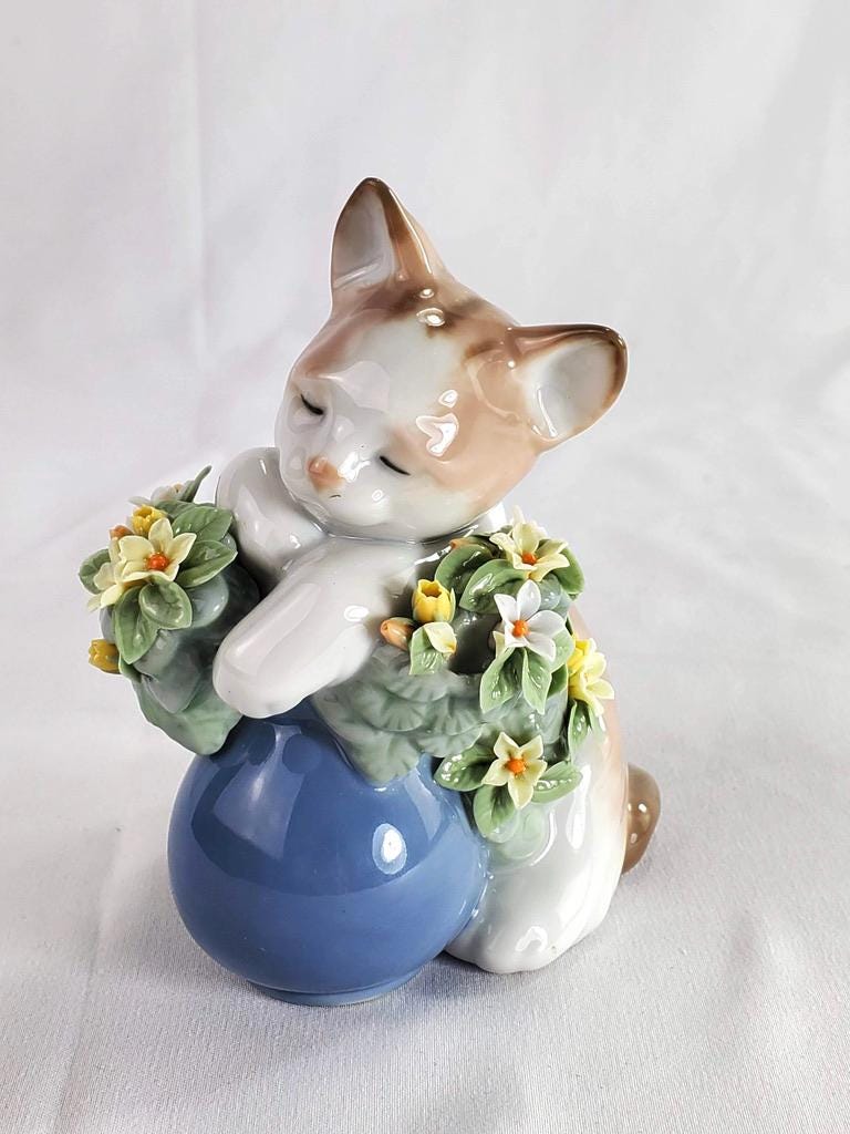 Vintage Lladro Porcelain Figurine - Dreamy Kitten #6567 - Etsy