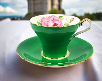 Tasse à thé et soucoupe Aynsley vintage, chou vert émeraude, porcelaine rose et porcelaine