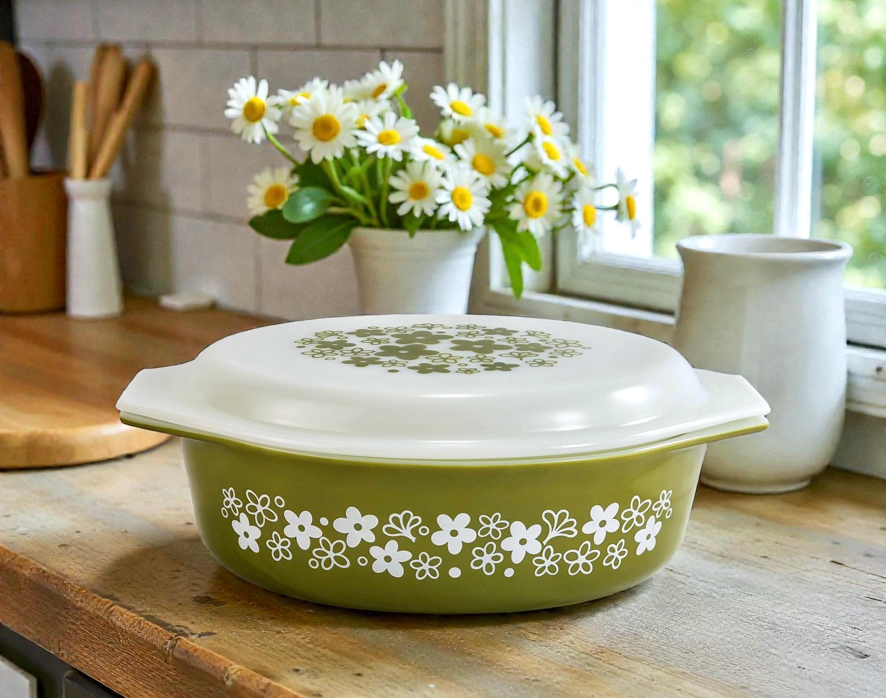 Old Pyrex ターコイズ　ミルクグラス　冷蔵庫ディッシュ Vintage Pyrex Crazy Daisy/spring Blossom Oval Casserole Dish - Etsy