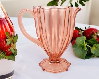Jarra de cristal rosa estilo vintage de la época de la Gran Depresión