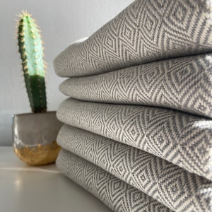 Diamond Design Grey Sofa Throw, Soft Sofa Throws, Throw Blanket, Sofa Cover