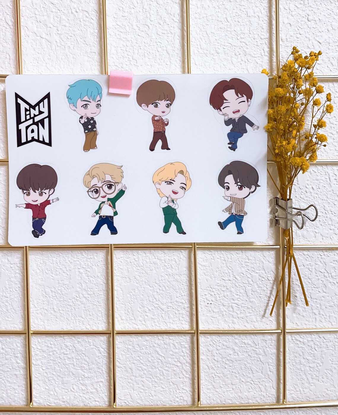 tiny tan dynamite figures