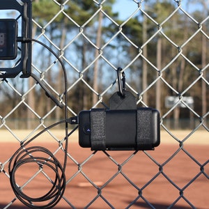 FenceGripz - Universal Clip On Power Bank Holder for Chain Link Fence and Netting (Baseball. Softball, Tennis)