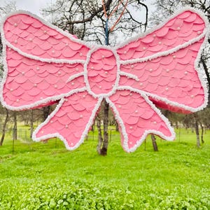 Pink Bow with Pearls Piñata – Elegant and Stylish Party Decor
