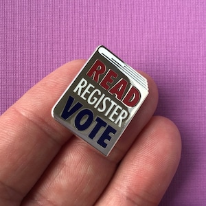 Read Register Vote Enamel Pin